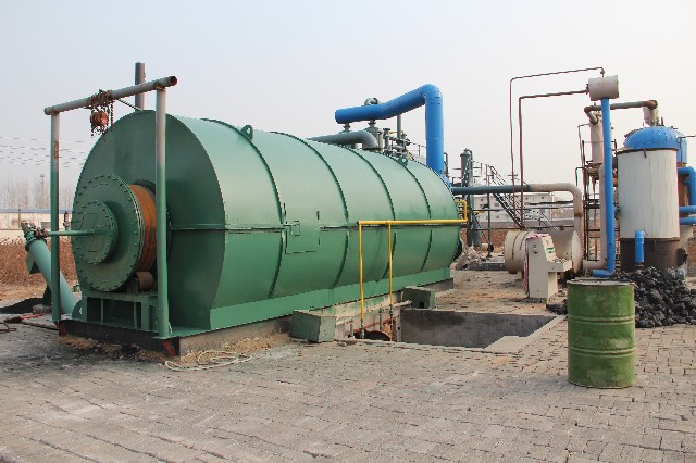 Latest generation tyre disposal pyrolysis machine