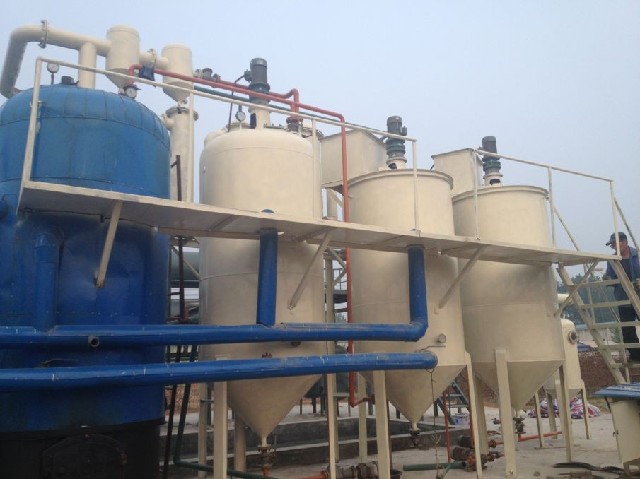 Waste oil distillation machine