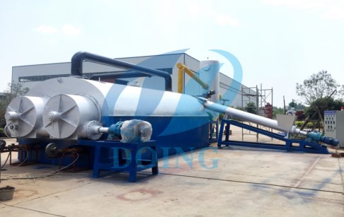 Fully automatic continuous tyre/plastic pyrolysis machine