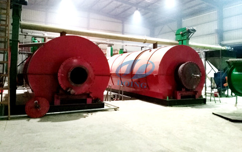 Chongqing costumer’s 4 sets 12T/D waste tire pyrolysis plants were put into pro...