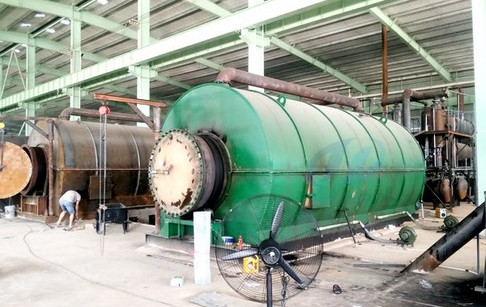 6 sets 12T/D used tyre pyrolysis plants running well in Hunan