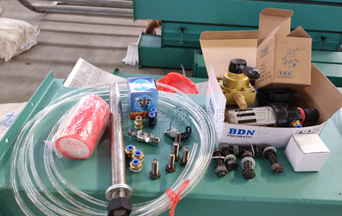 Two sets tyre doubling and tripling machine were sent to Canada