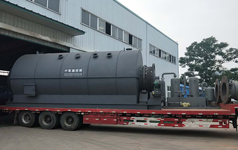 12TPD batch plastic to oil conversion machine was sent to Romania
