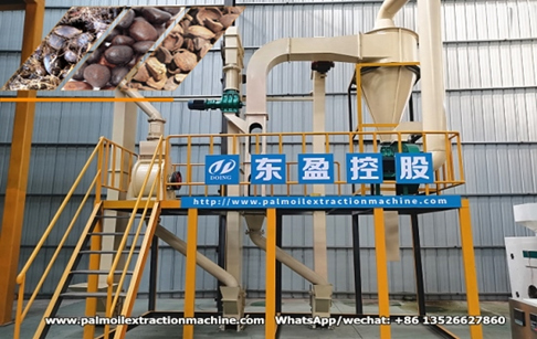 A Nigerian customer successfully purchased 2-3 tons per hour palm kernel husking and separating machine from Henan Glory Company