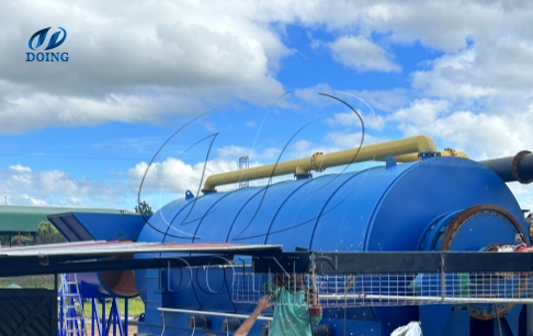 DOING waste tyre to diesel pyrolysis distillation machine installed in South Afr...