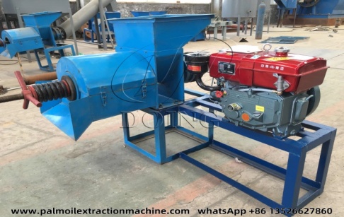 A Nigerian Customer Signed a Contract with Henan Glory Company for Advanced Palm Oil Press Machine
